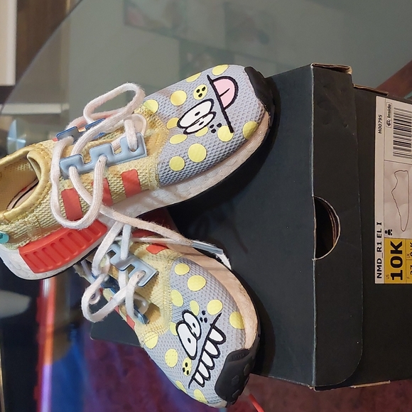 Adidas smiley sneakers - Picture 3 of 3